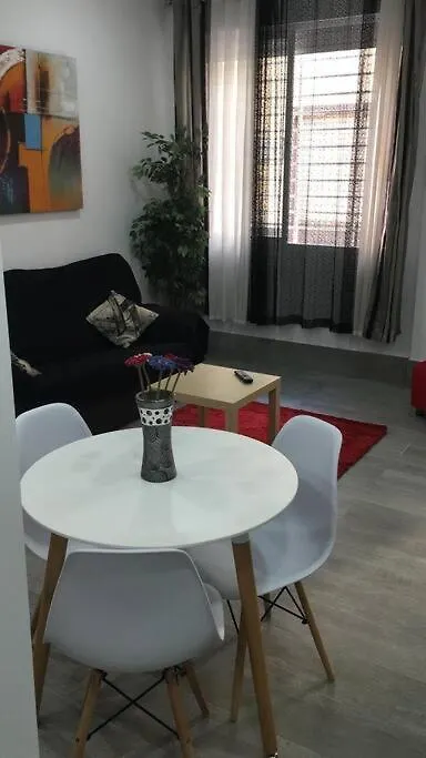 Apartamento A, A 3 Minutos De La Estacion Central De Bus Y Tren 马拉加